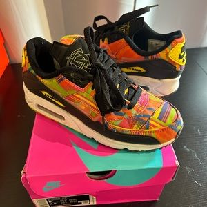 Nike Air Max 90 La Familia